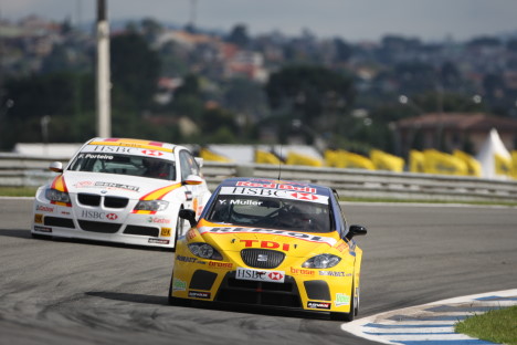 Yvan Muller - her under tidligere træninger - hentede årets første WTCC sejr